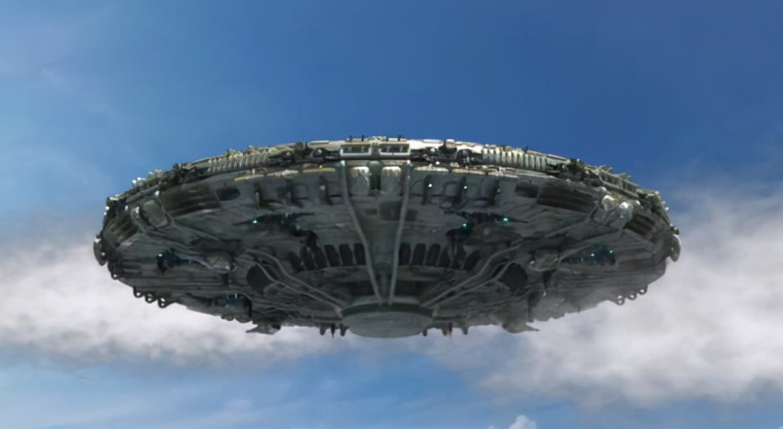 比飞机还大的不明生物,比飞机飞得还高无人机