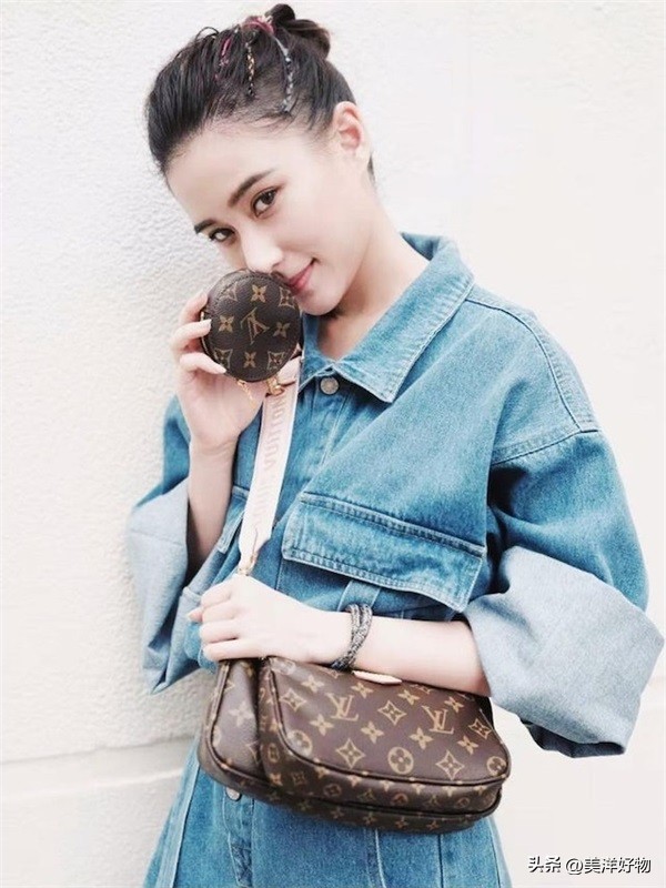 lv官网女包邮差包经典款,lv官网女包经典款老花邮差包