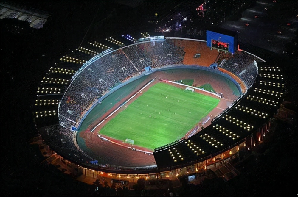 恒大足球场还在建吗,恒大新足球场还建吗