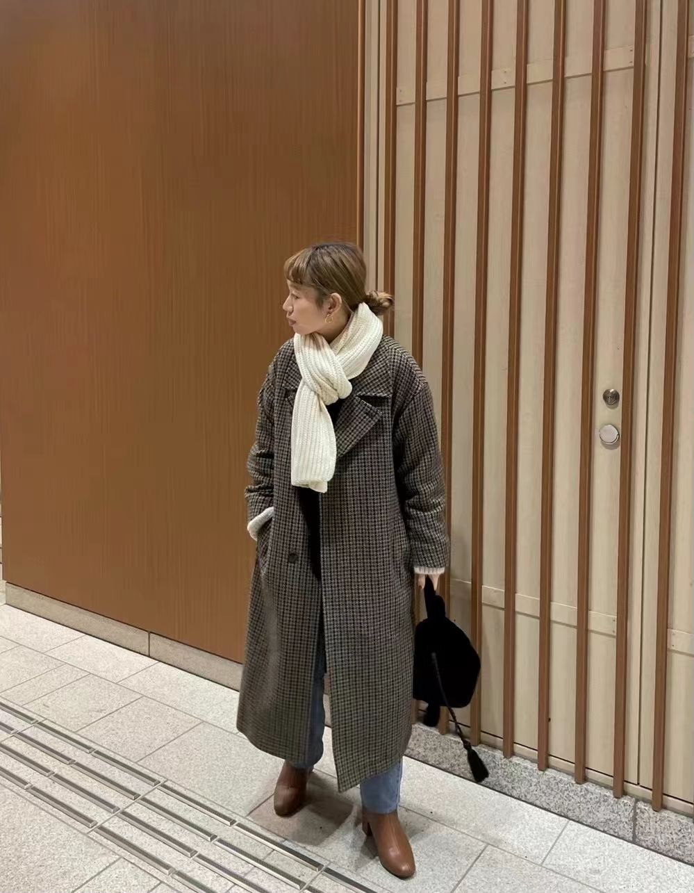 怎么样搭围巾显脸小,薄围巾怎么系显脸小