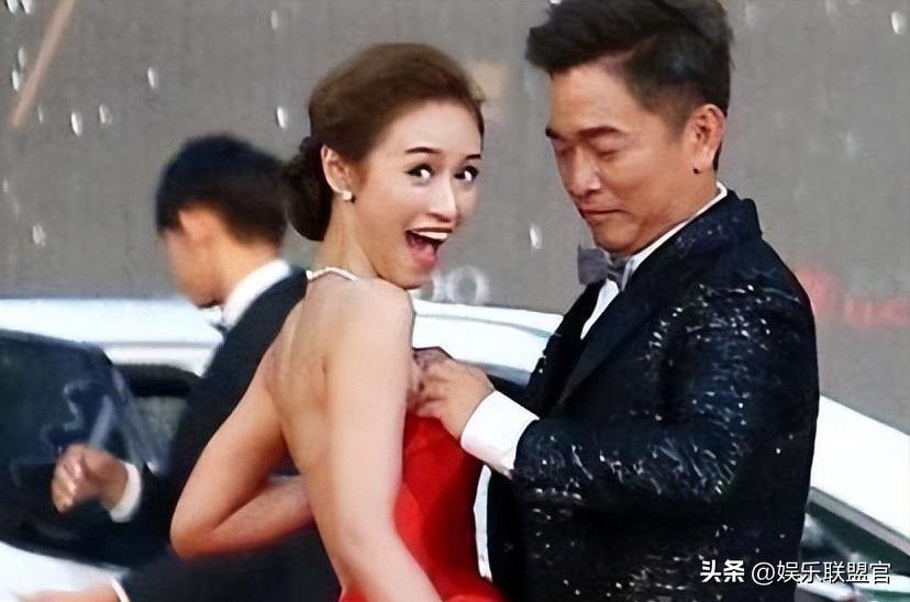 撩汉、乱认爸、男男接吻，这6位明星是没分寸感，还是“耍流氓”