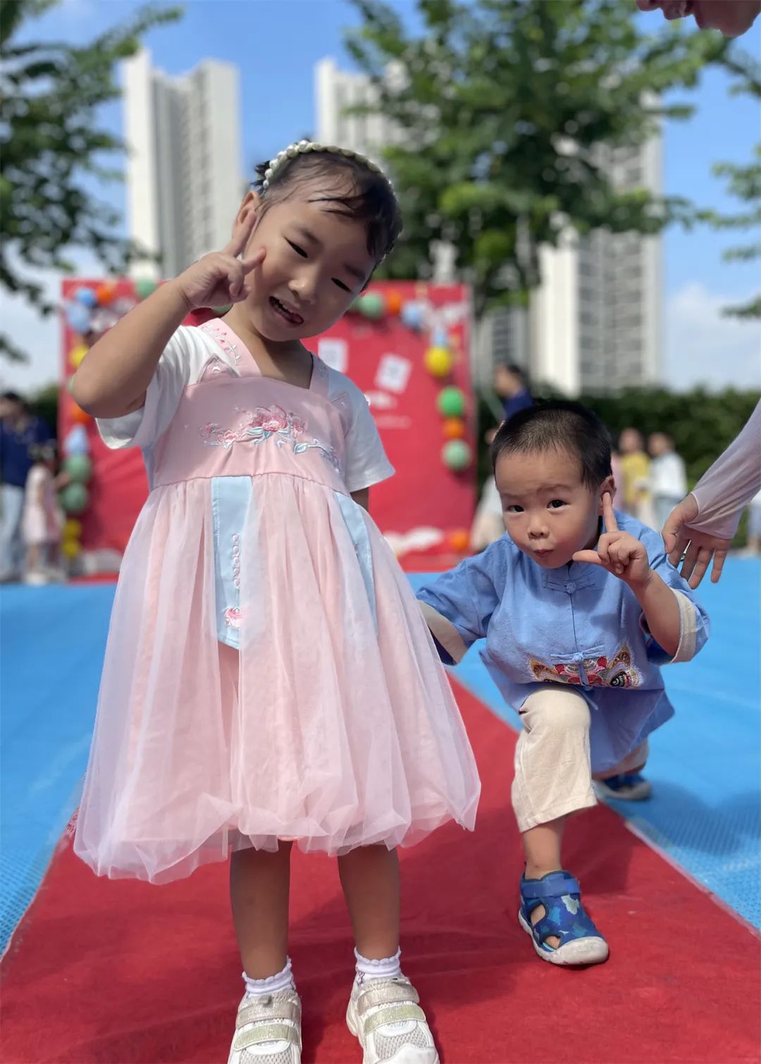 心怀皓月，致敬师恩，百仁幼儿园中秋节教师节双节主题系列活动