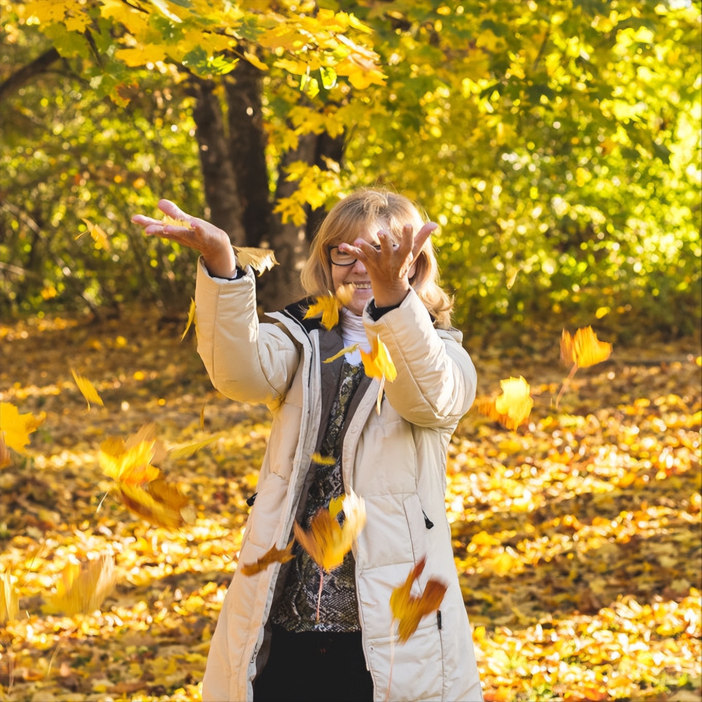 55岁富婆找老伴,60岁富婆找老伴