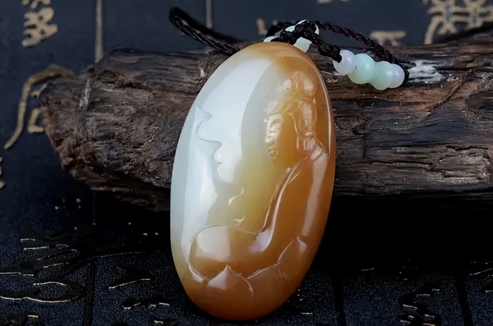 和田玉手镯可以戴着洗澡睡觉吗,和田玉可以戴着洗澡吗