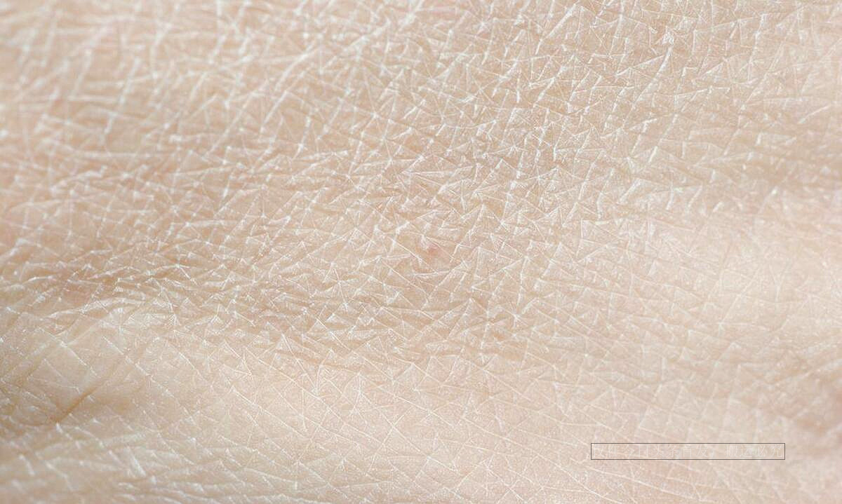 气死，我跟男友相亲认识，他讨厌我*处私**毛发，晚上偷偷把我的剃了