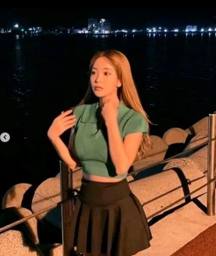 微胖女神洪真英小合集,来一组微胖女神洪真英