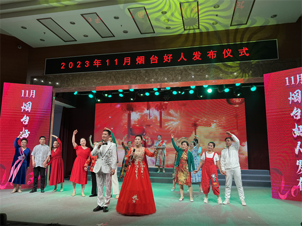 致敬11位平民英雄,2022年致敬平凡英雄的微视频