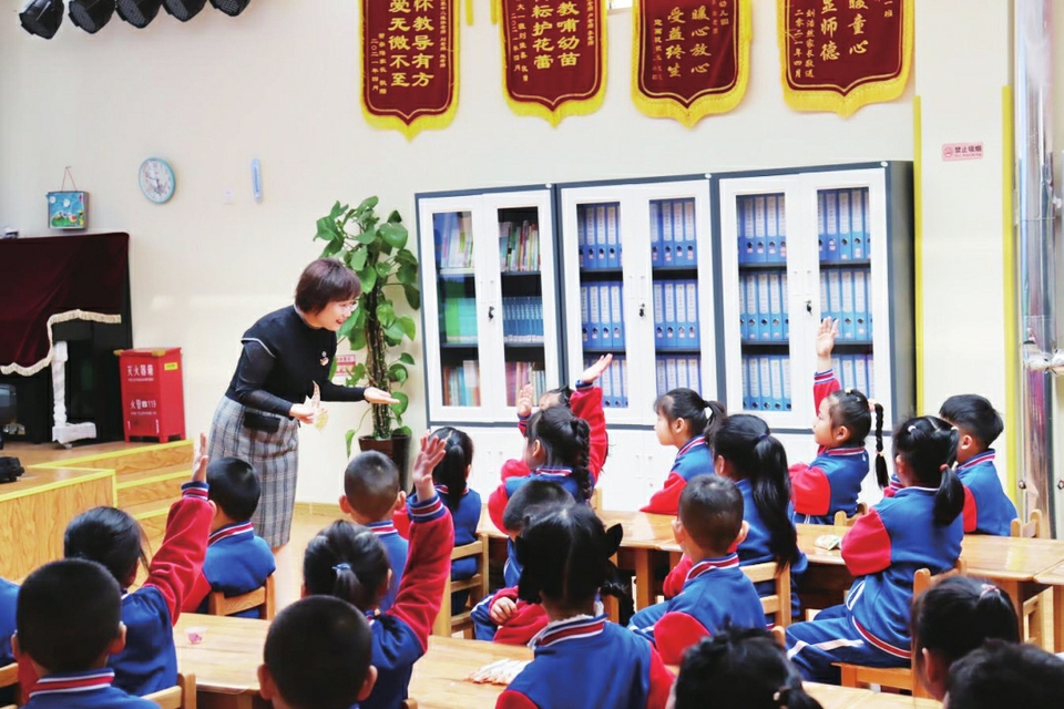 以正博特色推动“少年学校”拔节生长高新区正博小学致力打造“正德博学”课程