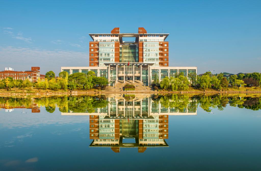 如何一天逛湖南的大学,假期去大学转转