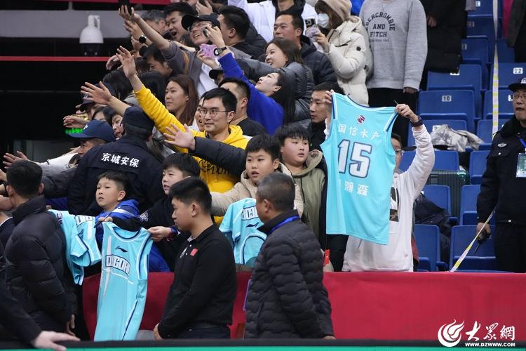 战胜青岛男篮,青岛男篮46分惨败浙江男篮