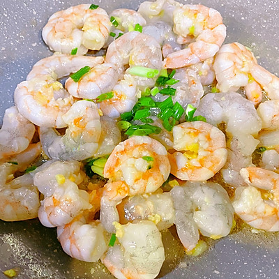 清炒玉米虾仁家常做法,清炒速冻玉米粒