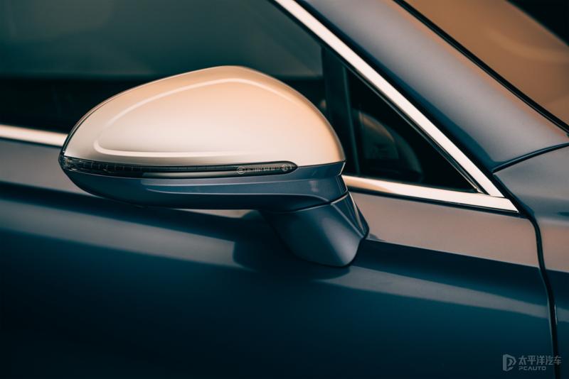 2022宾利飞驰mulliner定制版绿色,2022宾利飞驰v8mulliner定制版