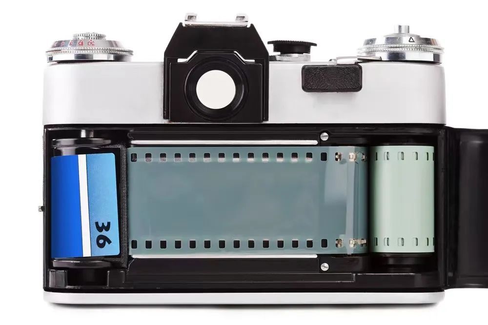 照相馆一代人的回忆,30年前照相馆拍摄都是满满的回忆