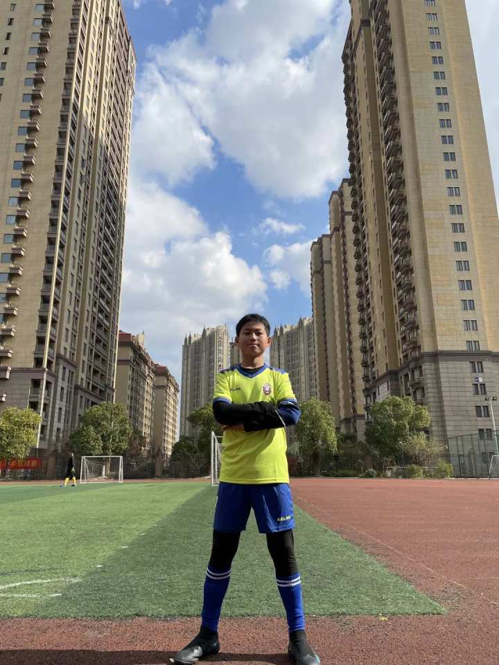 杭实外足球小将荣膺“最佳射手”，看到他的书法作品，师生们不淡定了