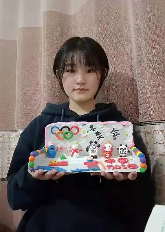 “齐心迎冬奥，运动促成长”手工制作展示