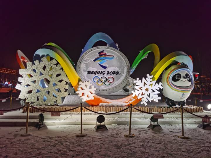 “我代购不了冰墩墩，也见不到谷爱凌，但离奥运这么近！”浙籍志愿者小伙，记录下冬奥点滴