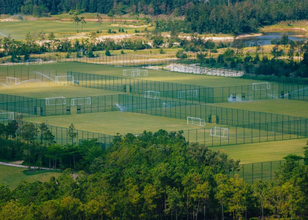 中国足协副主席孙雯来漳调研