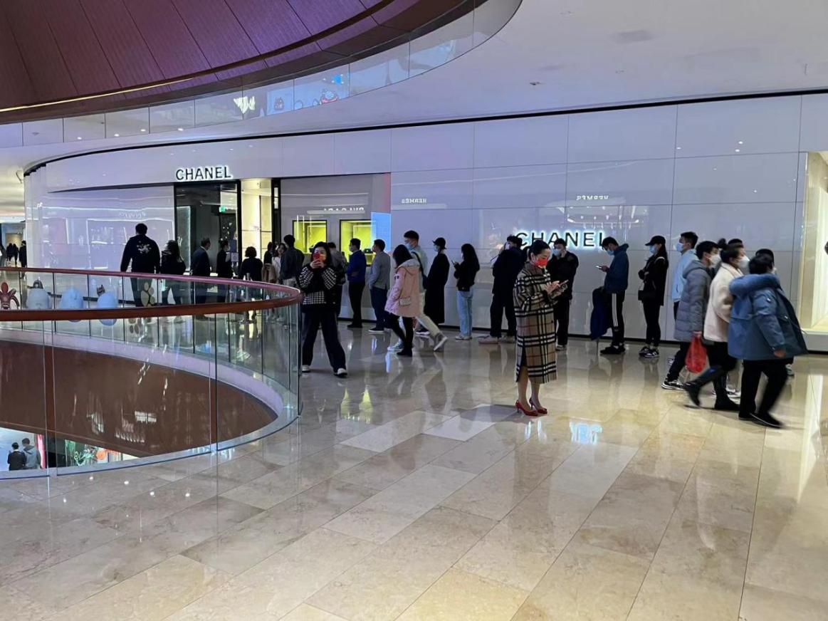 情人节假奢侈品泛滥，鉴定师：每个假货都有故事，不能在顾客伤口撒盐