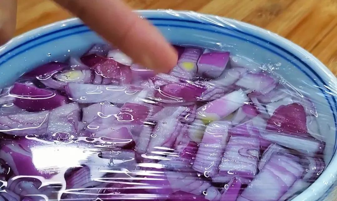 白醋搭配洋葱还有哪些妙用,洋葱加白醋生活小妙招
