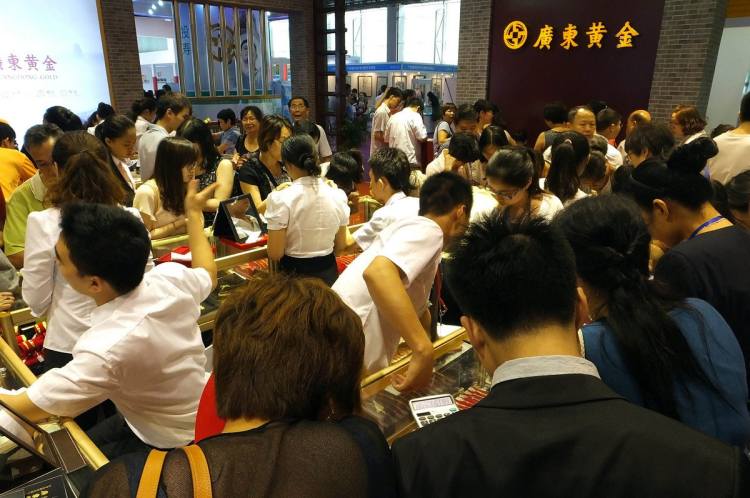 躲得过DR，躲不过周大福