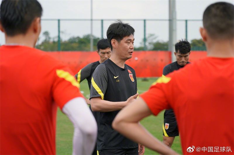 国足6月世预赛赛程,国足集训首日一天两练