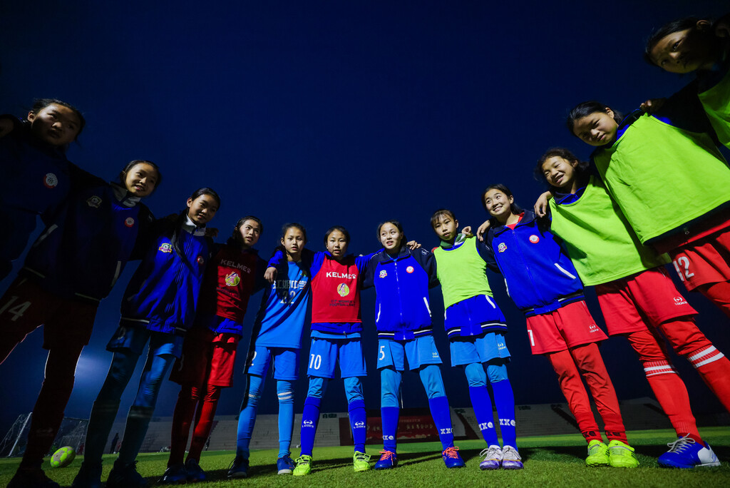 待放！自贡足球小花