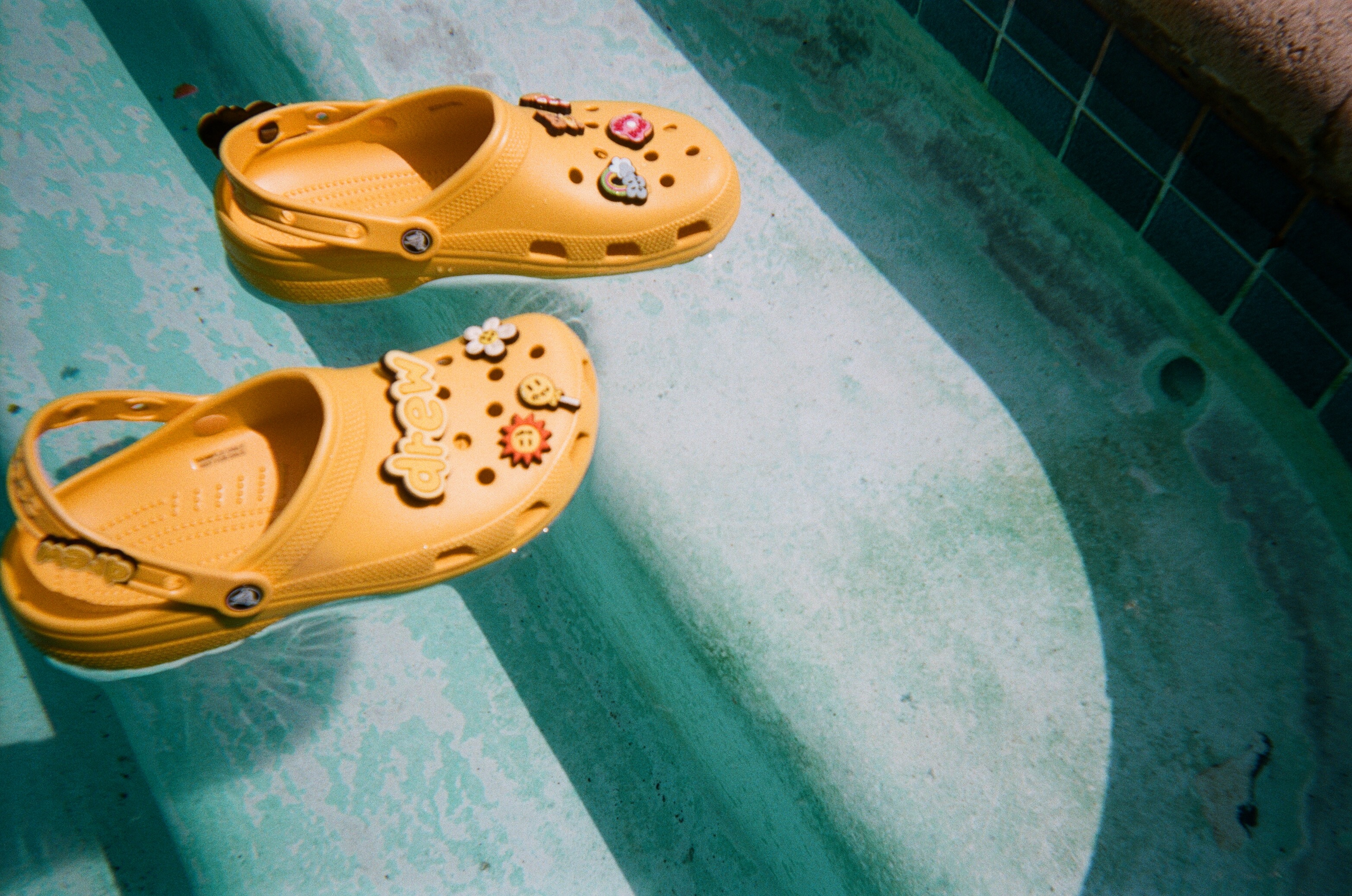 卡骆驰洞洞鞋建议入哪双,小个子卡骆驰洞洞鞋怎么选