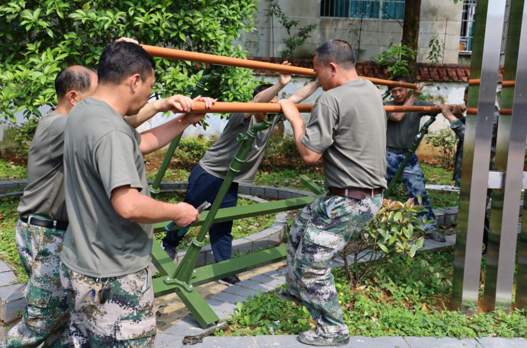 致敬战友们的图片,致敬战友的古诗句