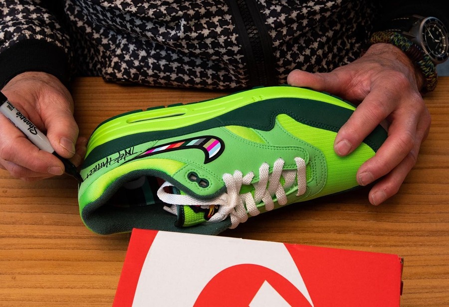 超限量「俄勒冈」喜提Tinker亲签！网友：买到算我输