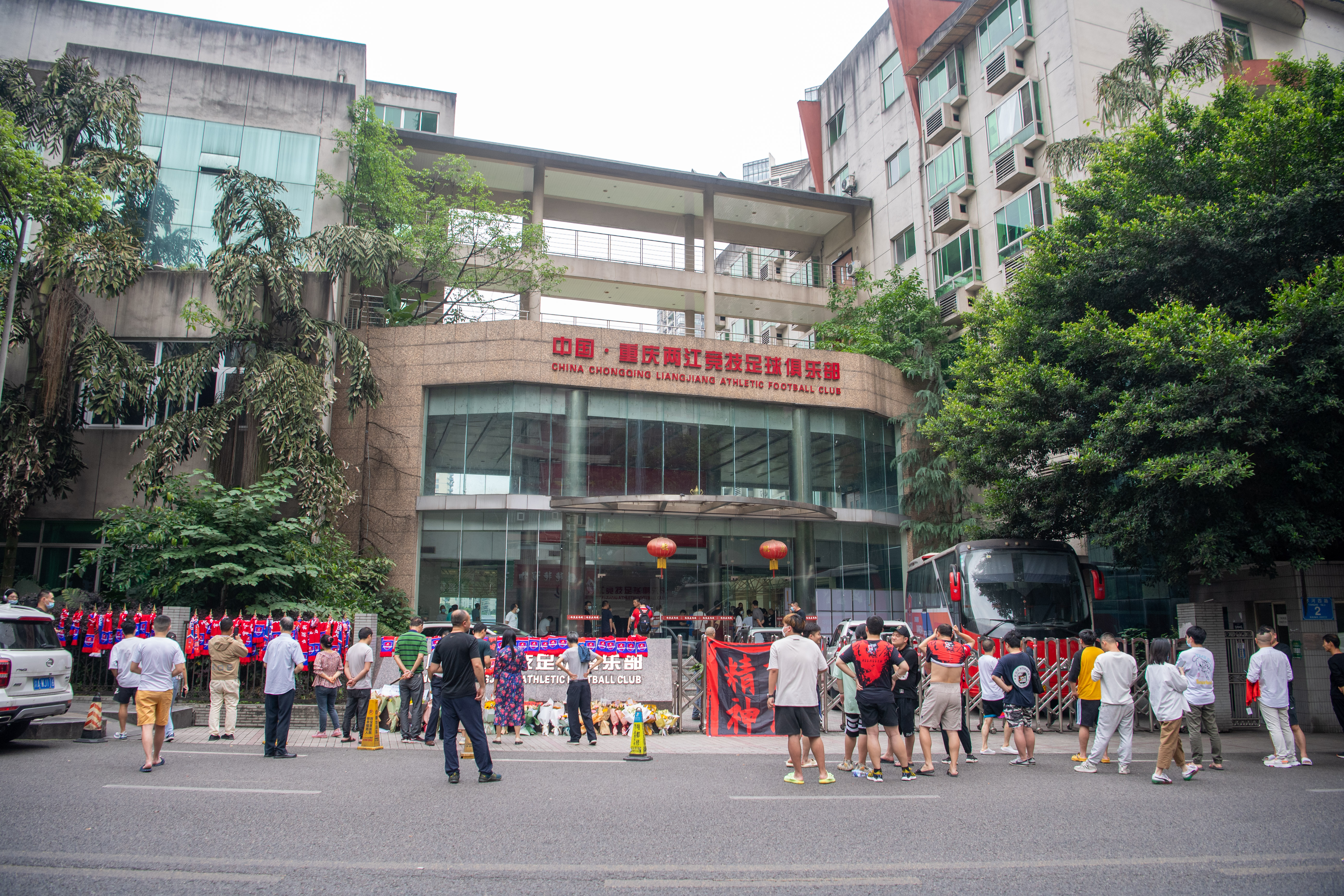 中国足球欠薪何去何从,中国足球俱乐部欠薪的原因