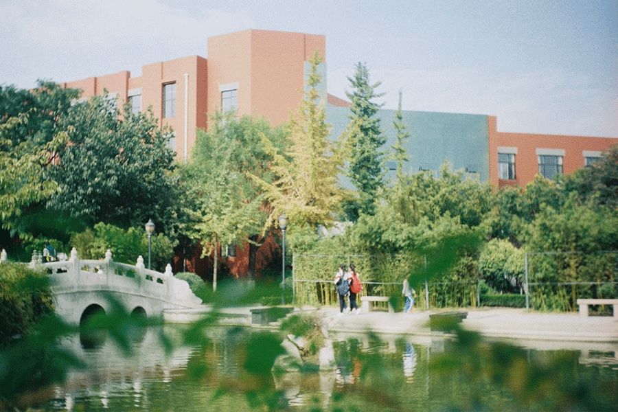 不是老歌好听只是回忆,不是老歌多好听而是我们不年轻