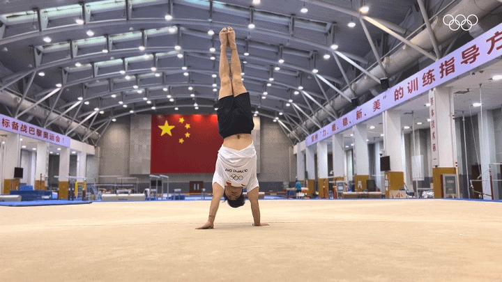 追光|国际奥林匹克日：看完奥运冠军的运动挑战，就已经出汗了