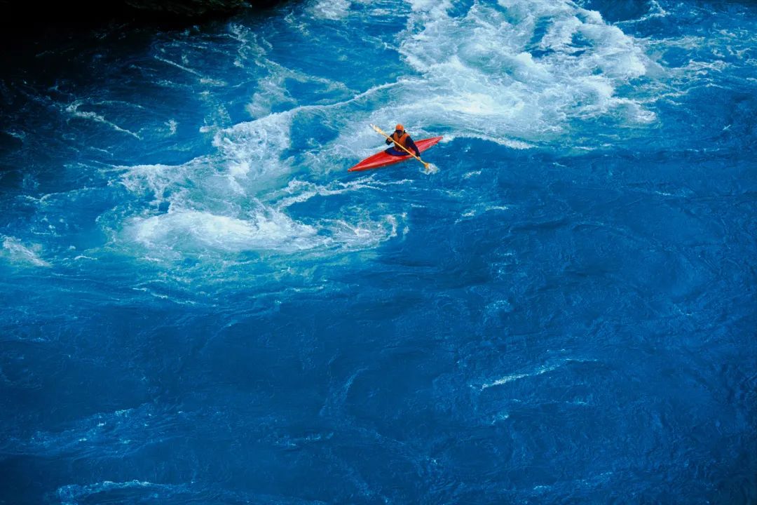 潮平两岸阔风正一帆悬后面怎么说,潮平两岸阔风正一帆悬的画面意境