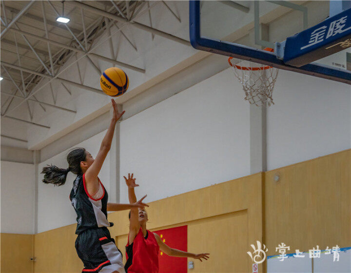 青少年组五人制篮球比赛曲靖男篮、女篮夺冠