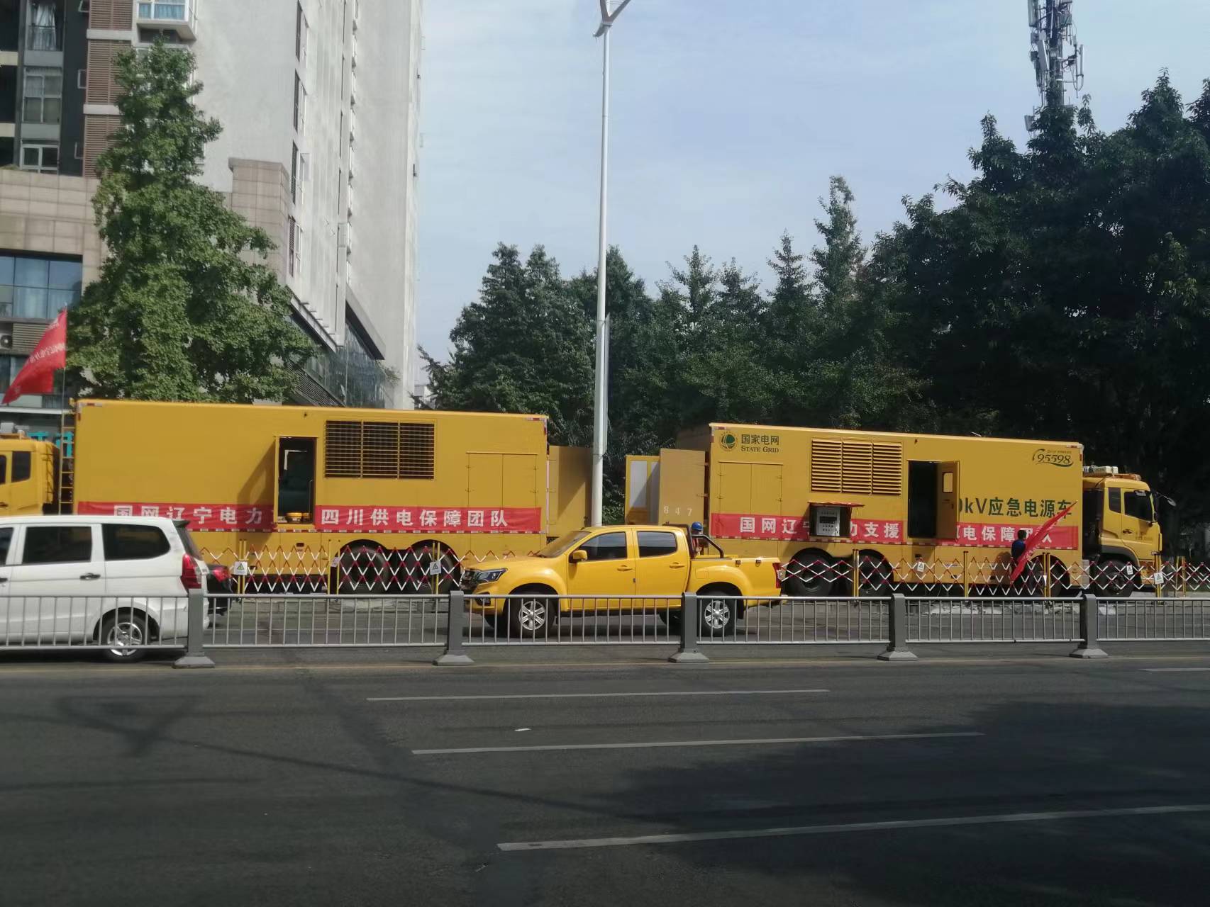 四川人鏖战高温：写字楼放大冰块，最热时外卖订单最多