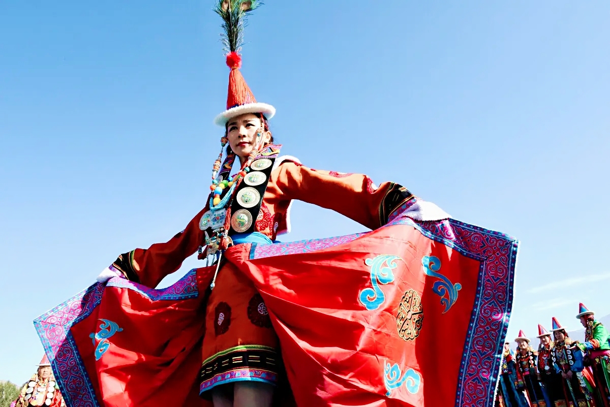 肃北雪山蒙古族服饰制作,肃北蒙古族自治县服饰