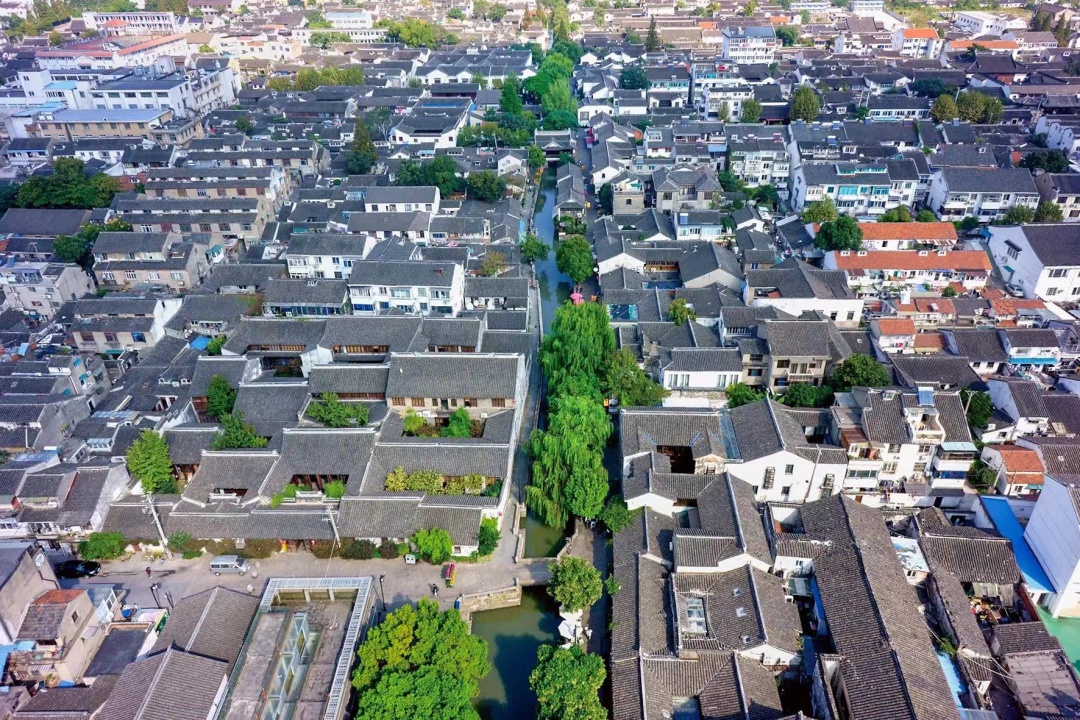 苏州一座充满江南小调的城市,苏州是一座园林城市的作者