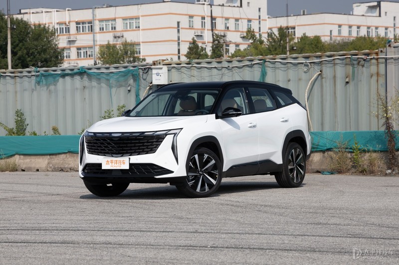 吉利博越l混动版沉浸式体验,吉利博越l2022款豪华版车身尺寸