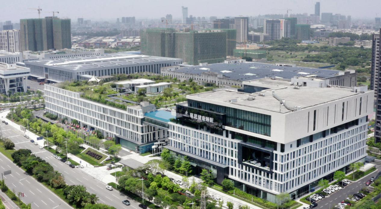 探寻慕思超级智能工厂,慕思工厂生产视频