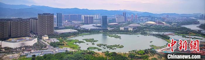 韩国“拍客”在义乌：留像亦“留下”