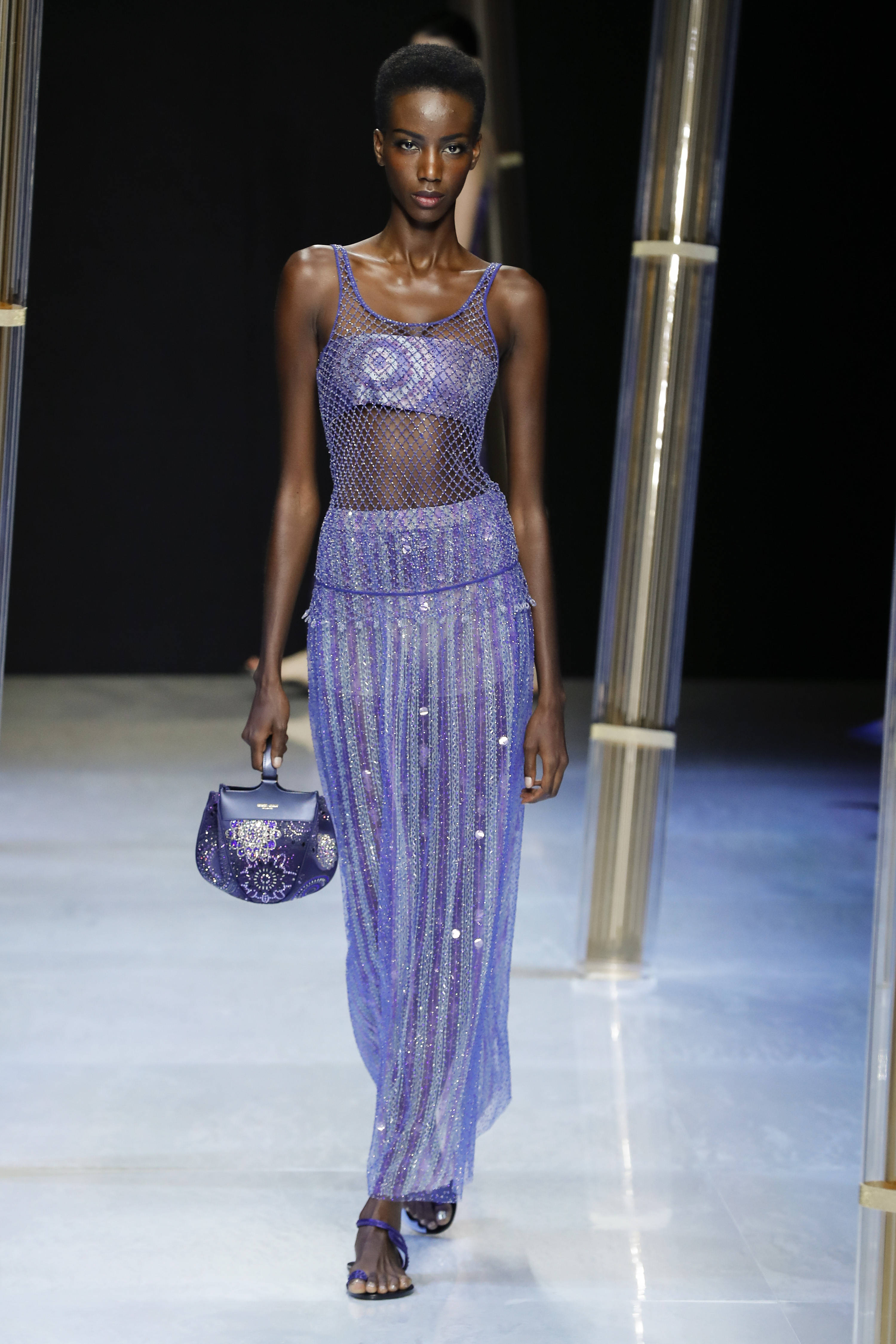 外代二线巴黎时装周,2024乔治阿玛尼时装秀