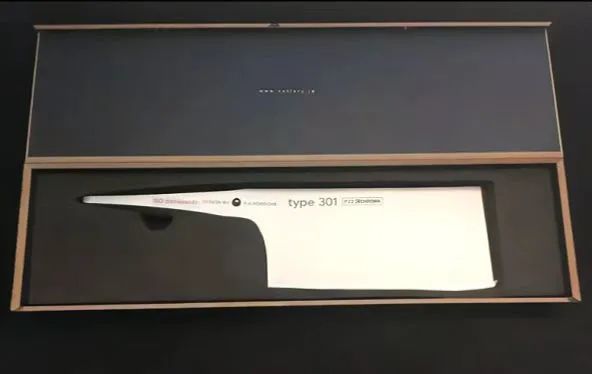 乐事薯片巴黎世家,对巴黎世家乐事薯片包的评价