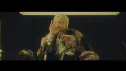 人变得越来越黄是怎么回事,为什么人的精神面貌会变