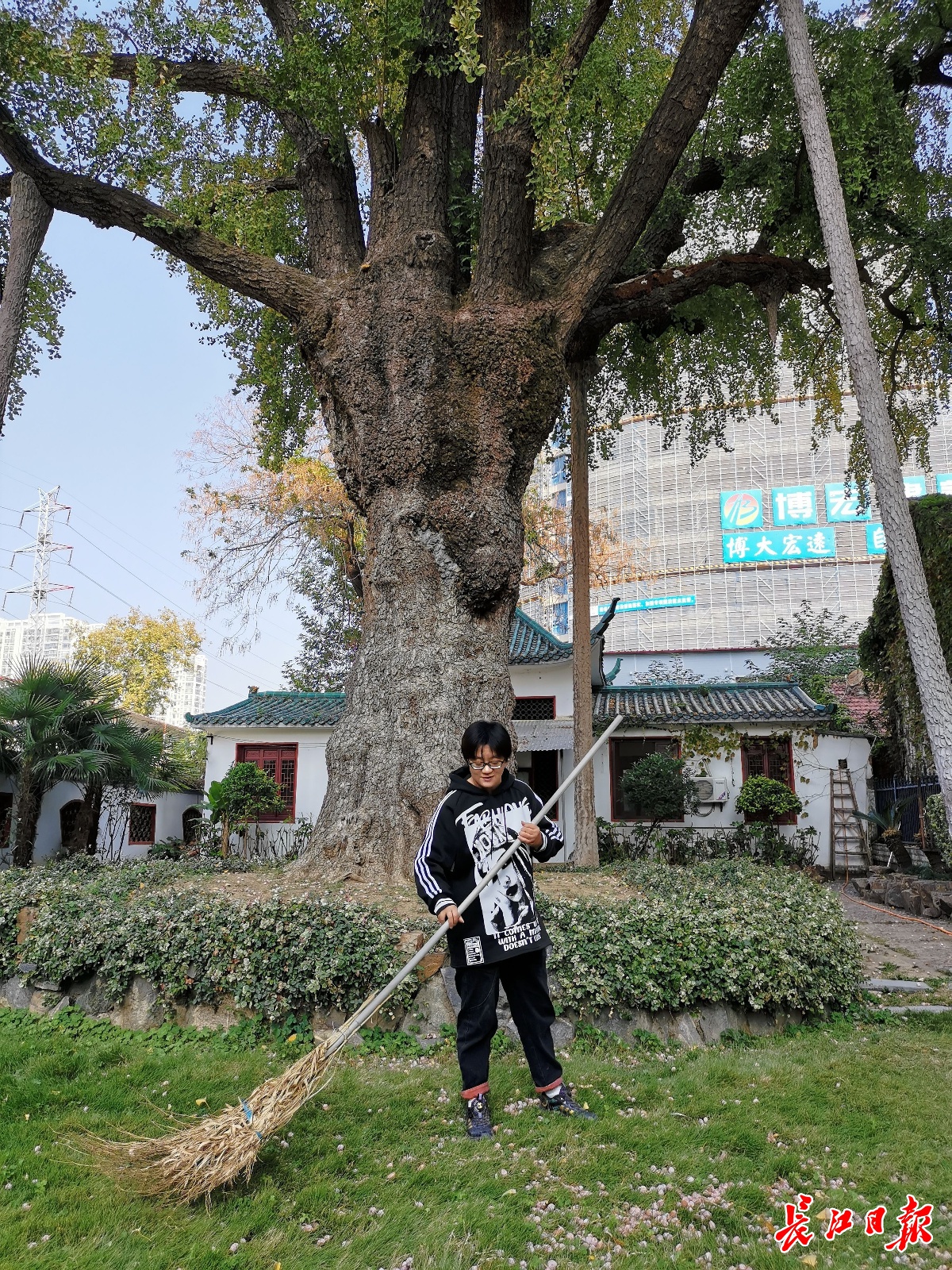 祖孙三代接力守护绿水,祖孙三代接力护长江