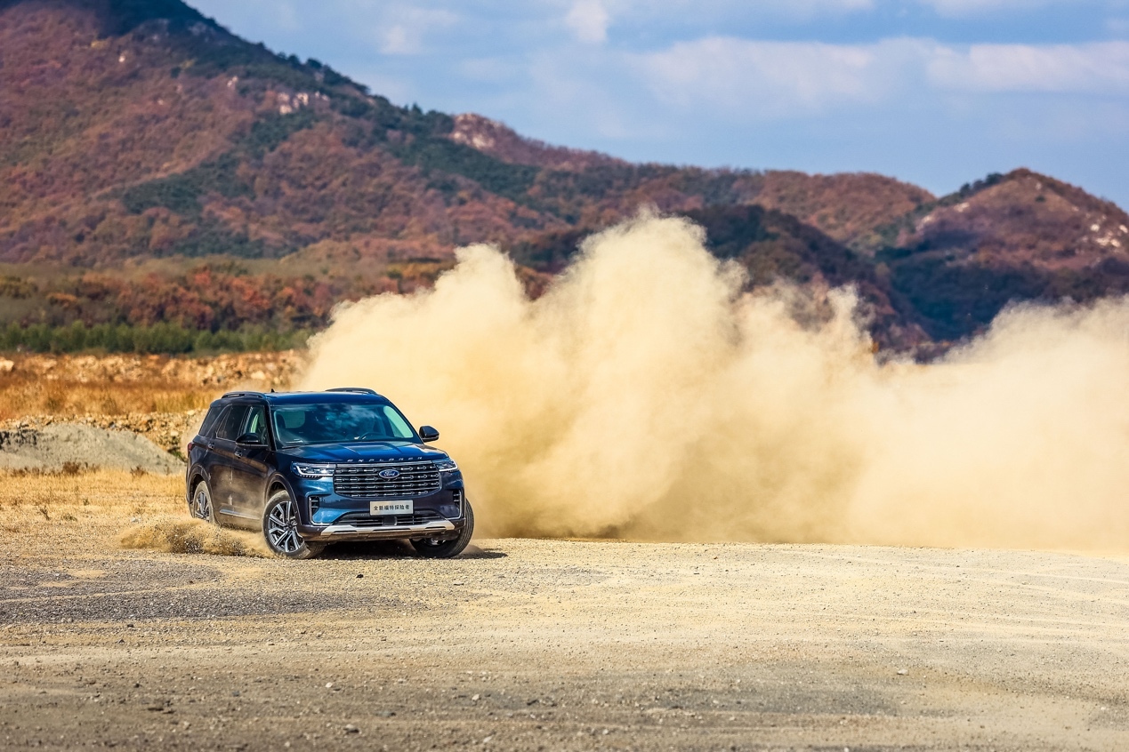 大型高性能旗舰suv福特探险者,深度试驾新款福特探险者