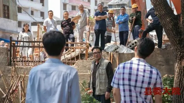 县委大院最重的石头,县委大院里面