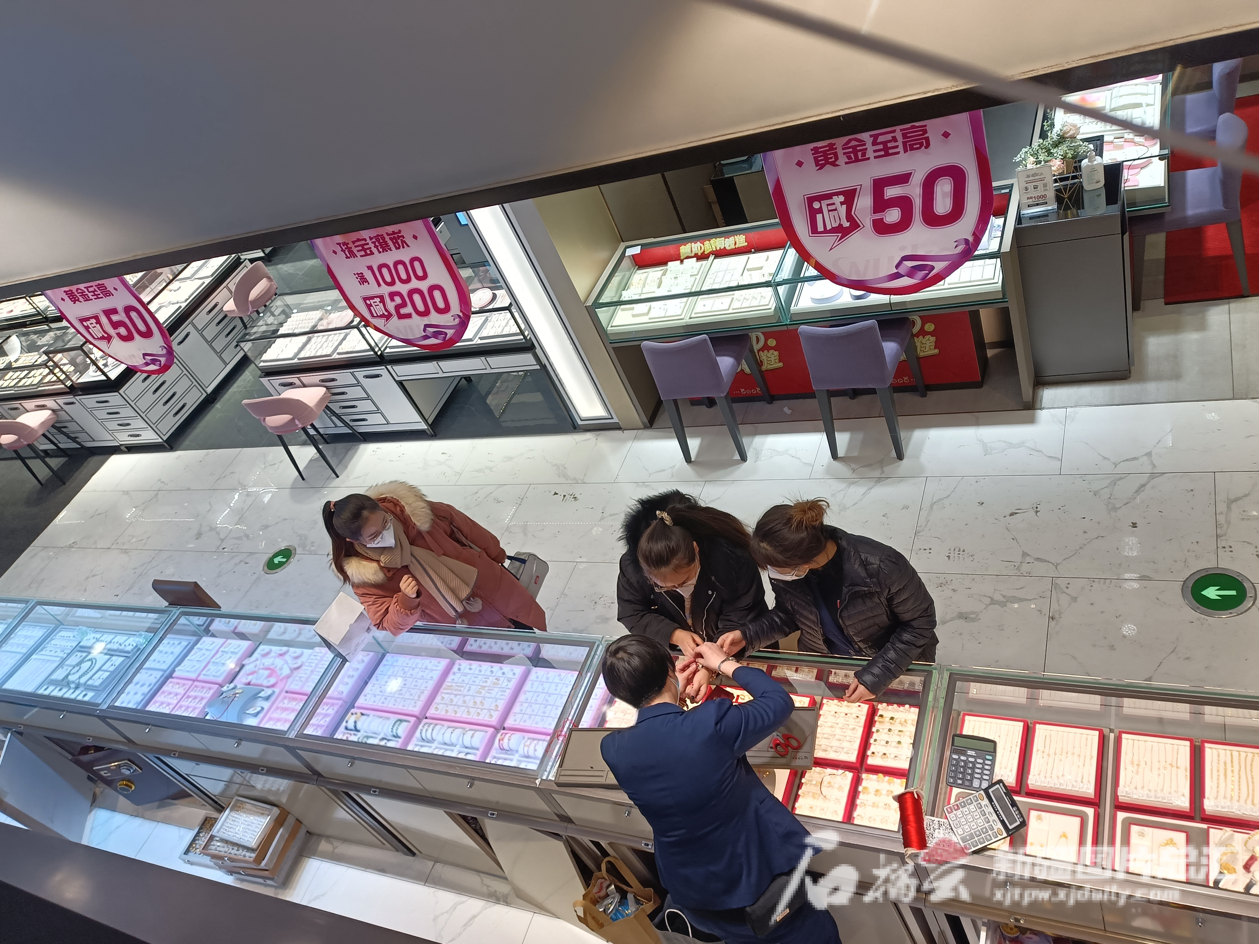 春节乌鲁木齐市各商场打折活动,乌鲁木齐2024商场跨年活动