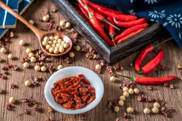 莴笋是发物吗什么病人不能吃,老公鸡是发物吗哪些人不能吃