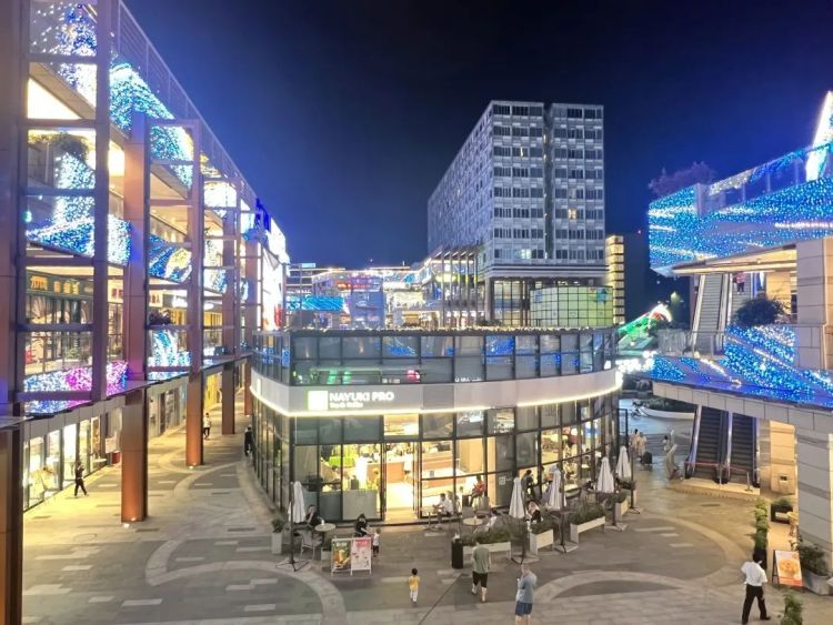 首轮派券秒光！商圈手绘地图亮相助力买买买