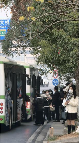 长沙迎节前晚高峰,长沙迎来节前晚高峰